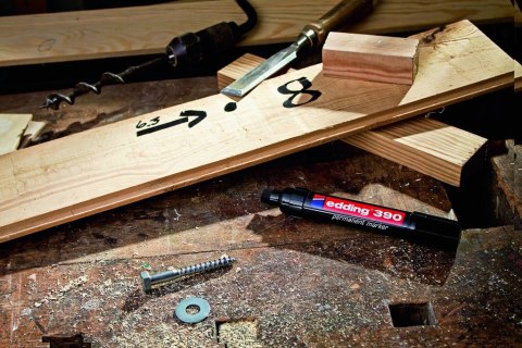 Marker permanentny ścięta końcówka 4-12 mm czarny Edding 390/001/C